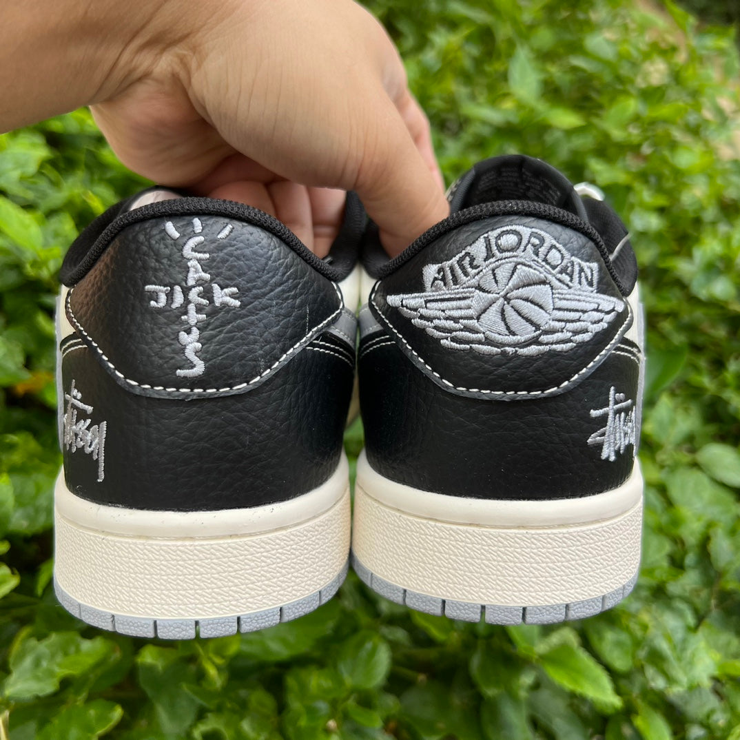 Air Jordan 1 Low Negras