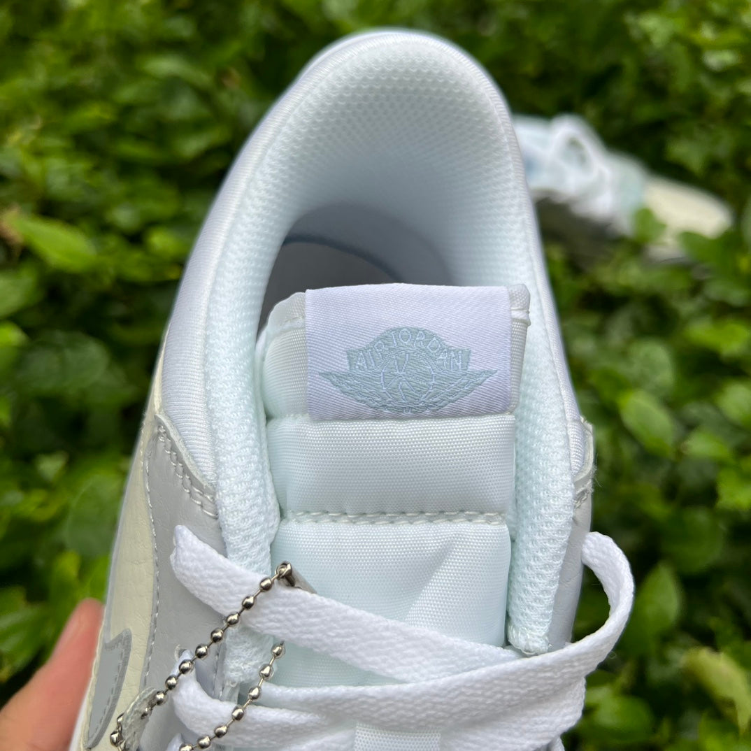 Air Jordan 3 b