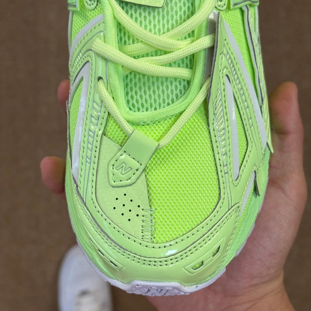 New Balance 1906R VR