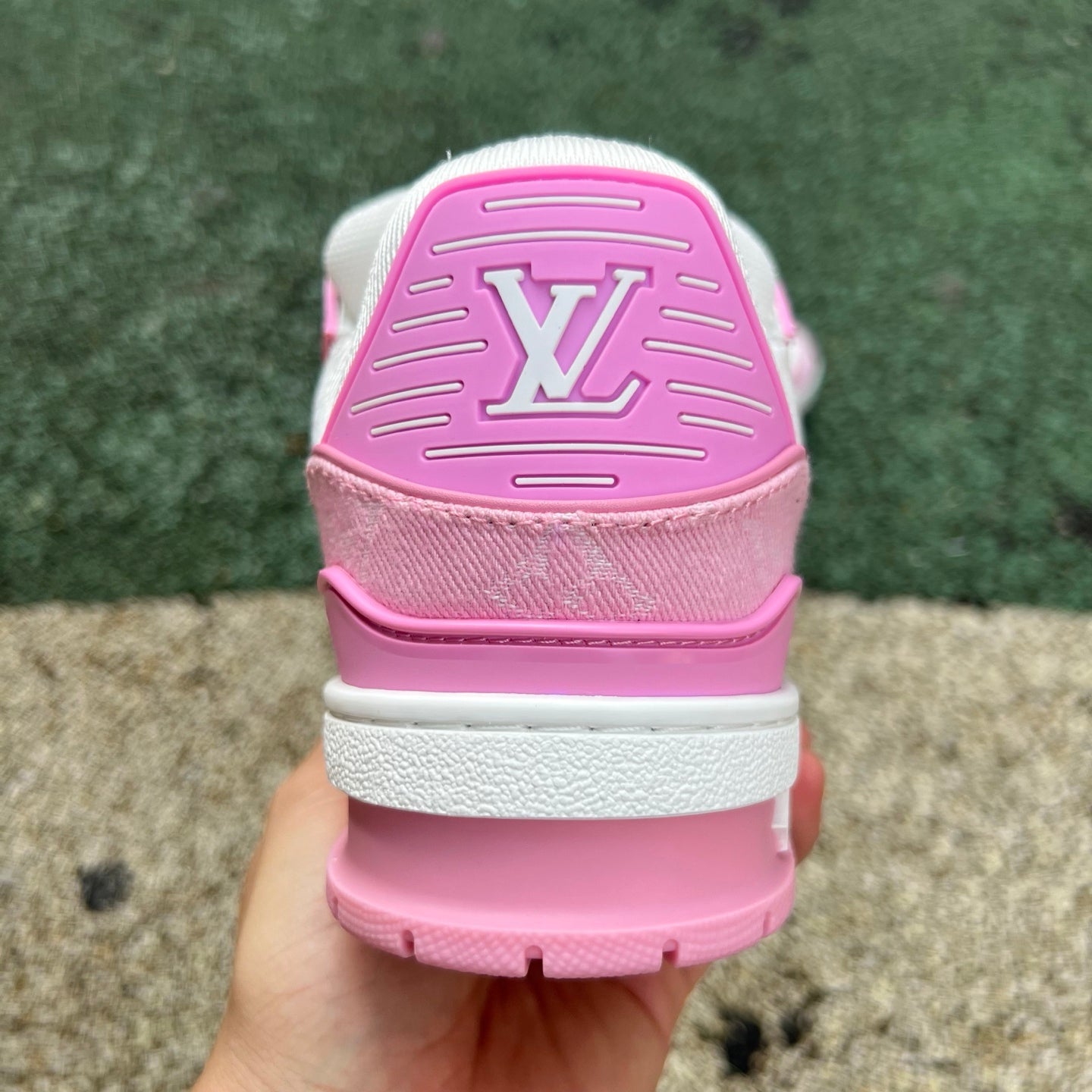 LOUIS VUITTON Trainer Golden Pink