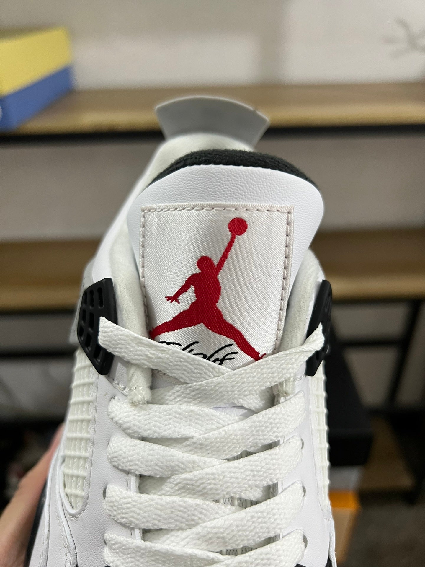 Air Jordan 4 white Cement