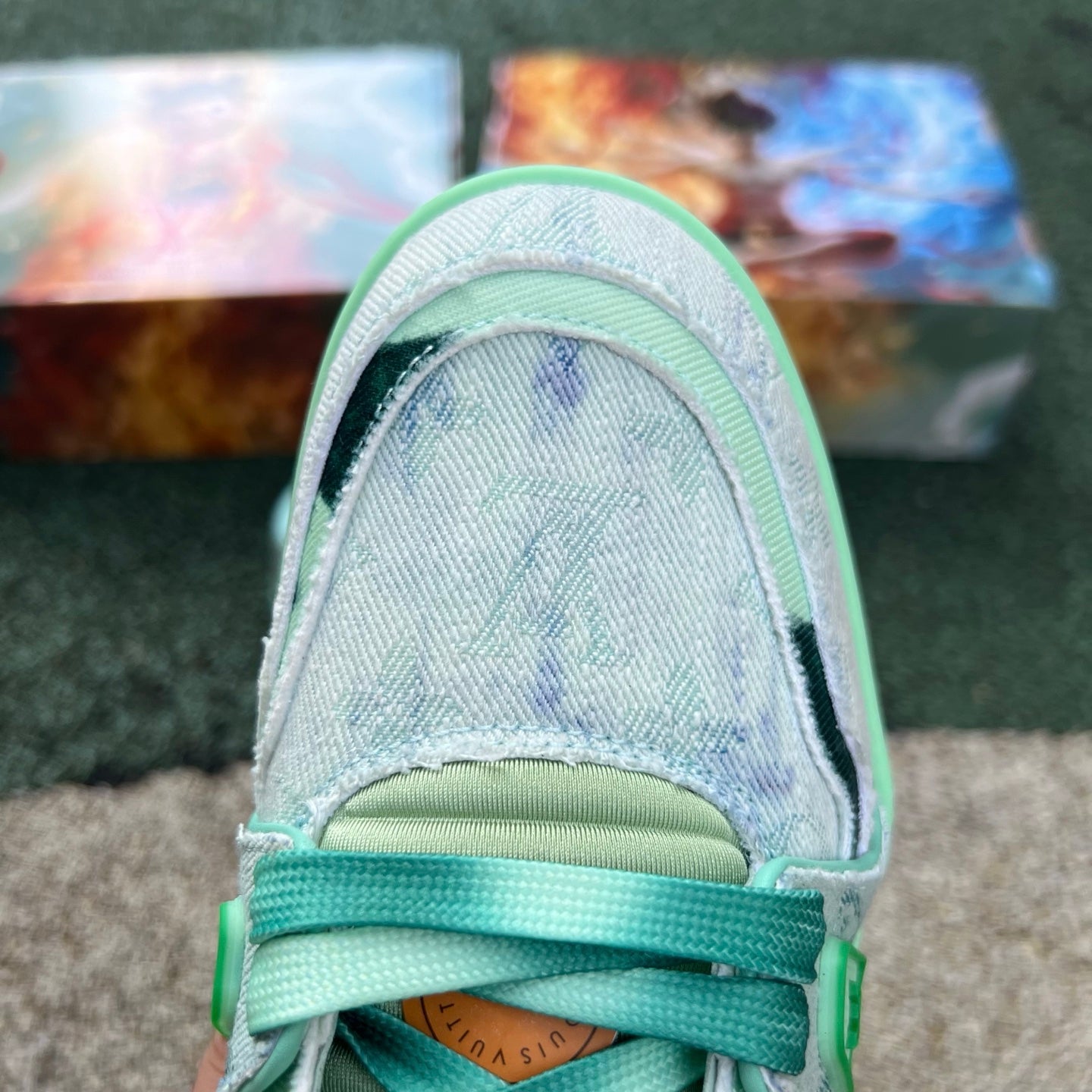 LV Trainer Nezha Conquers the Dragon King - Caja de Colección incluida