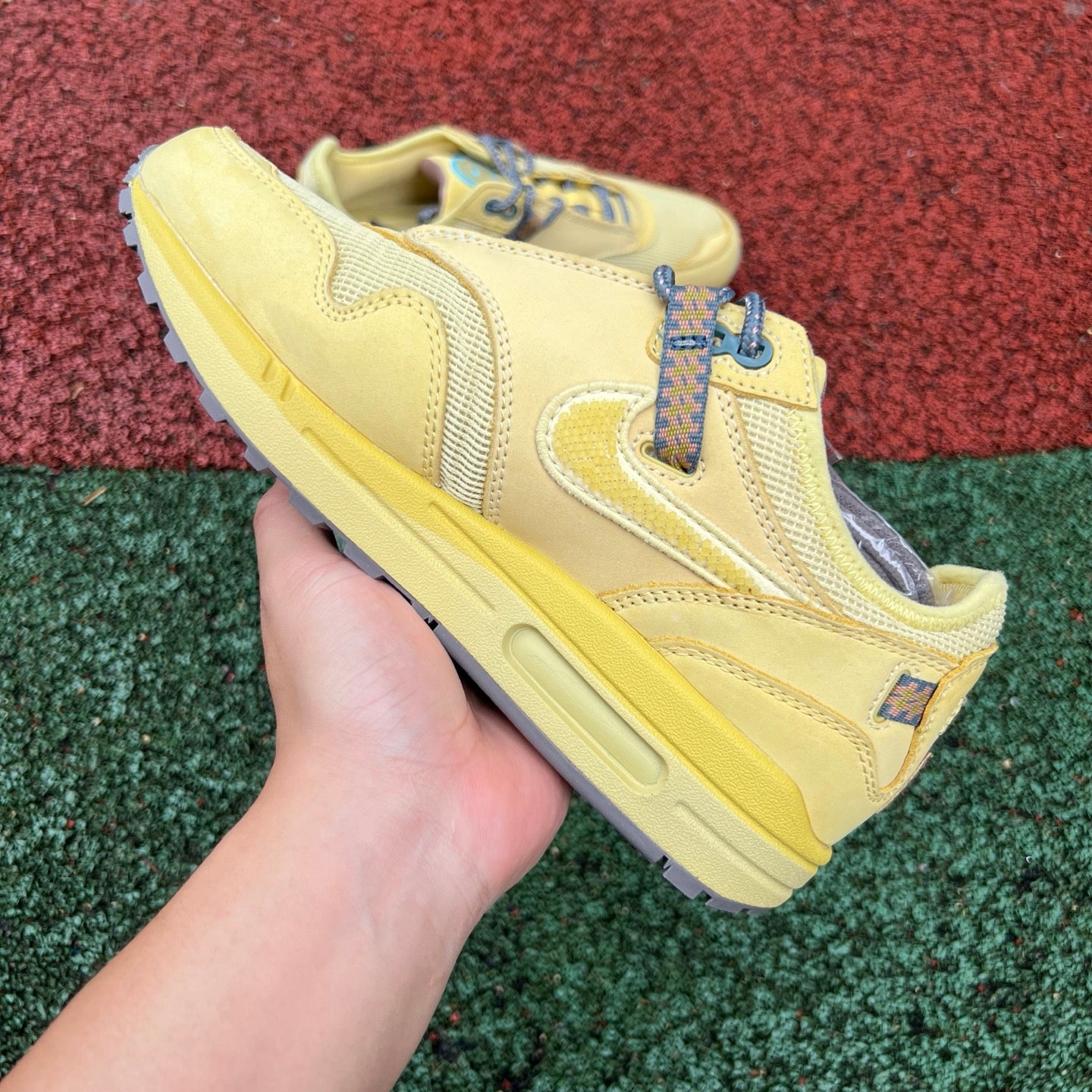 Air Max 1 Saturn Gold x Travis Scott