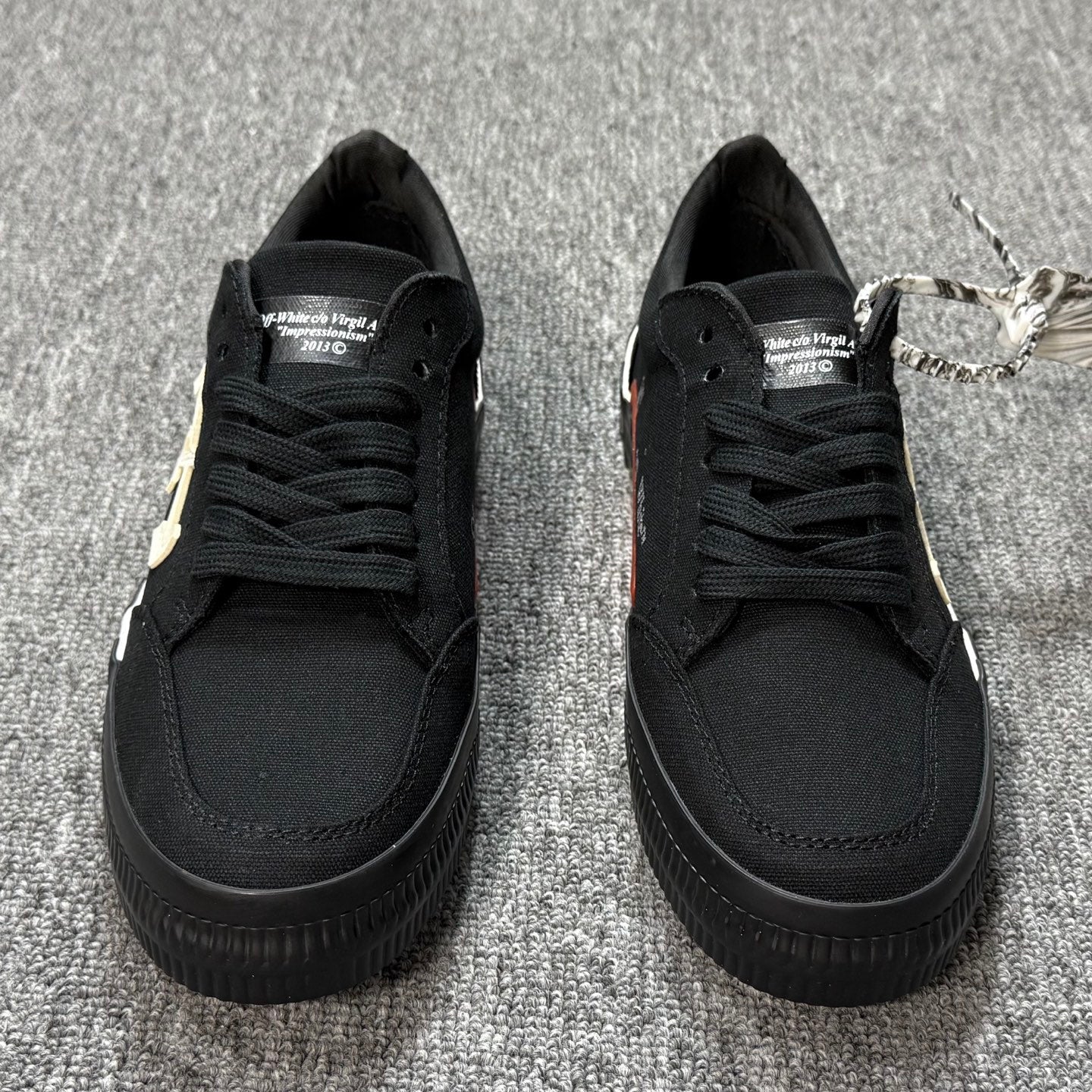 Vulcanized Black White