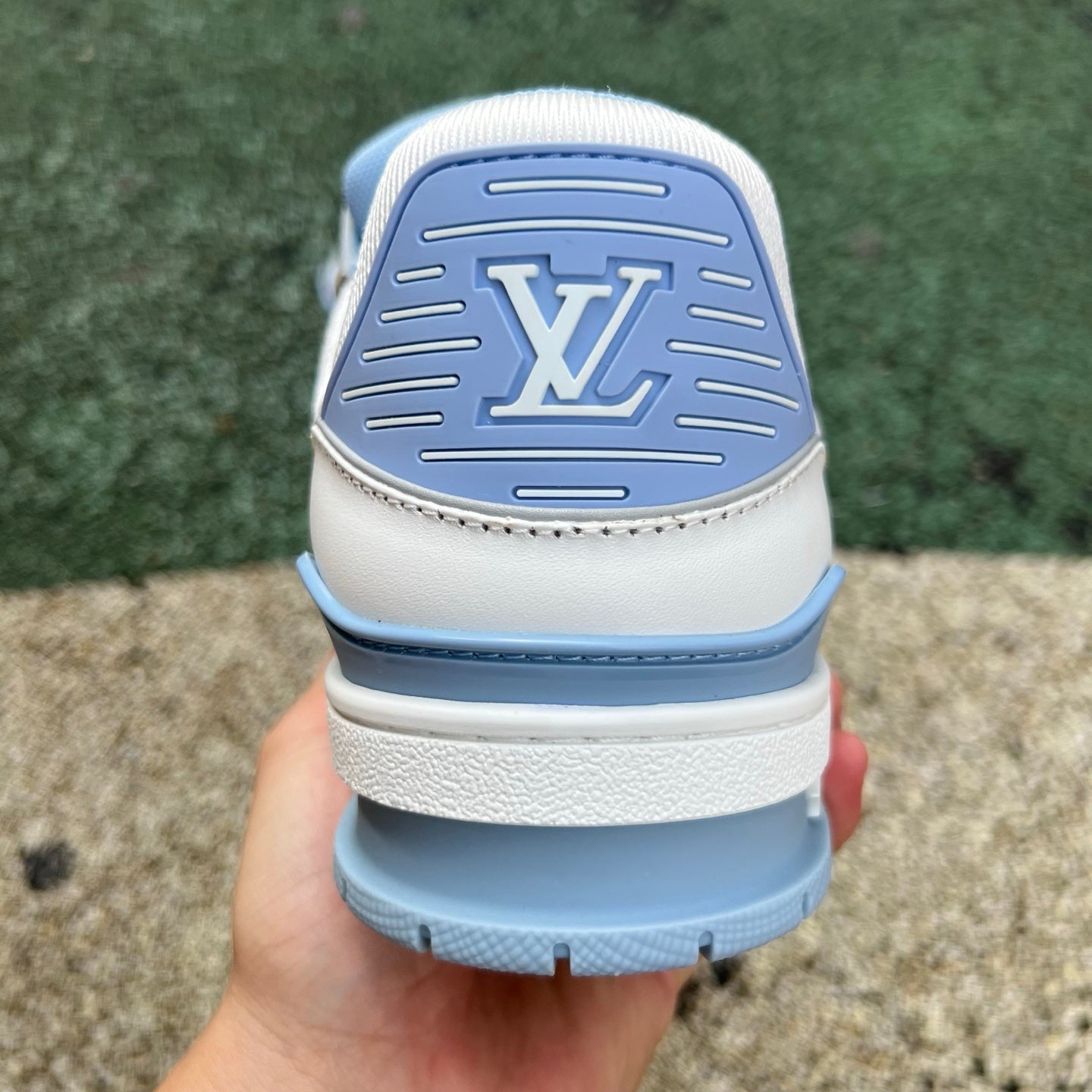 LOUIS VUITTON Trainer Lv blanco azul plata