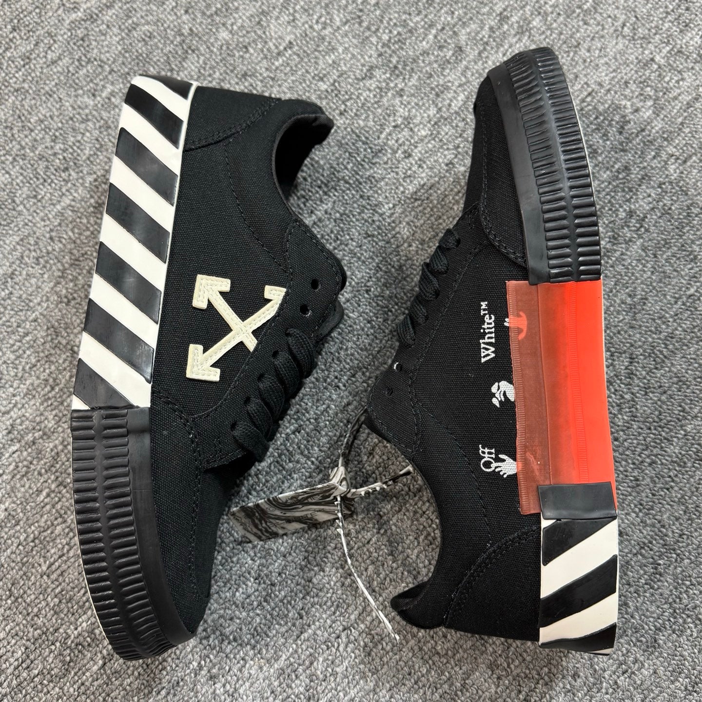 Vulcanized Black White
