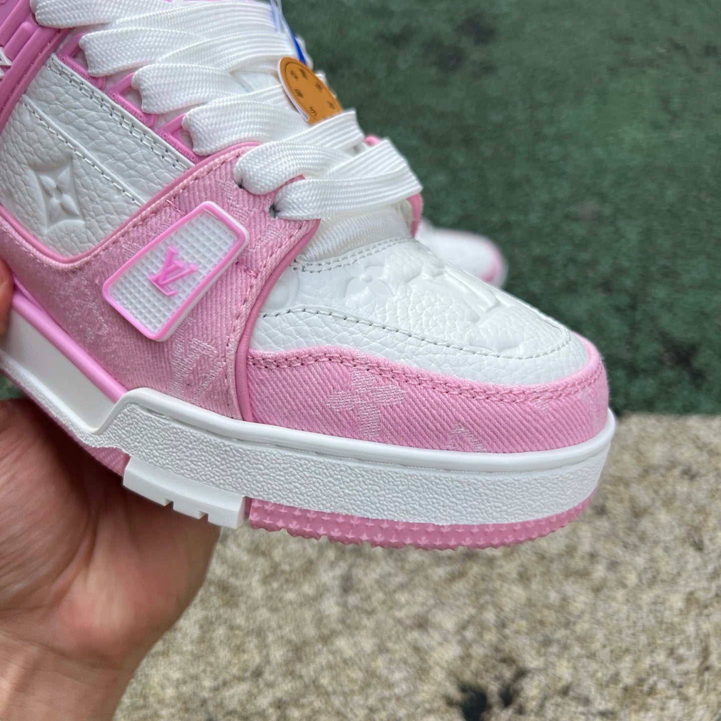 LOUIS VUITTON Trainer Golden Pink