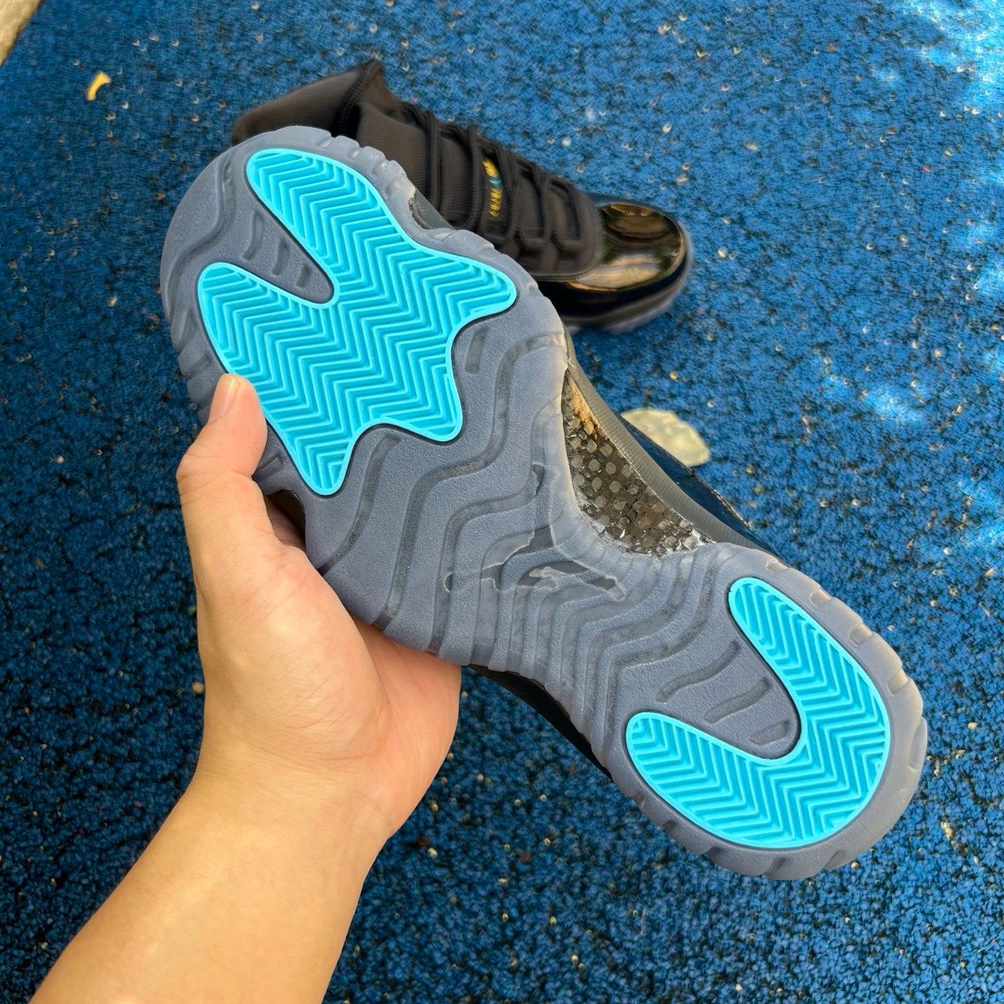 Air Jordan 11 Gamma blue
