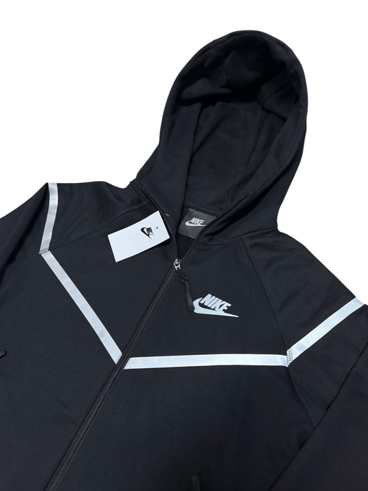 Nike tech Black Reflectante Poleron