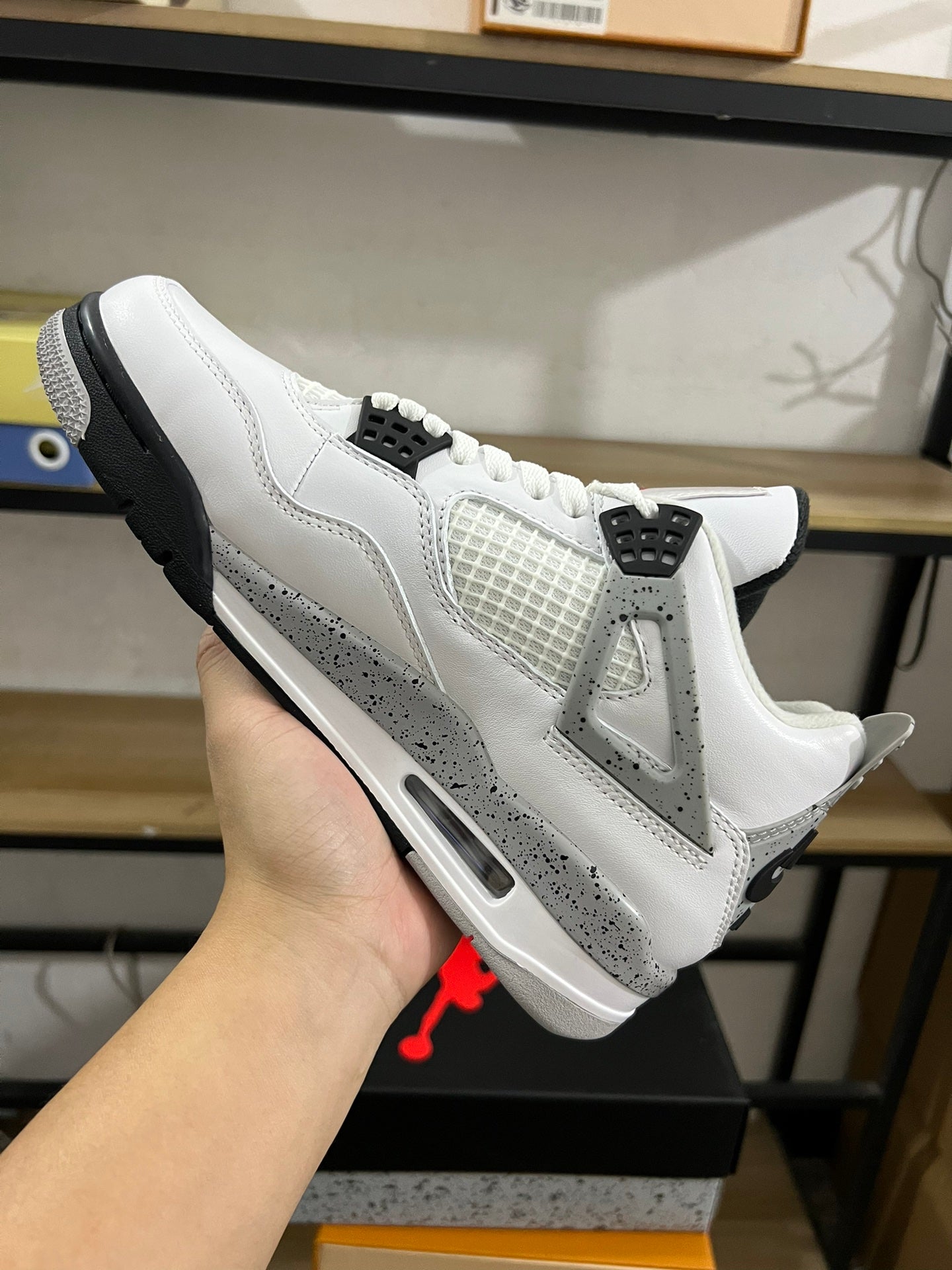 Air Jordan 4 white Cement