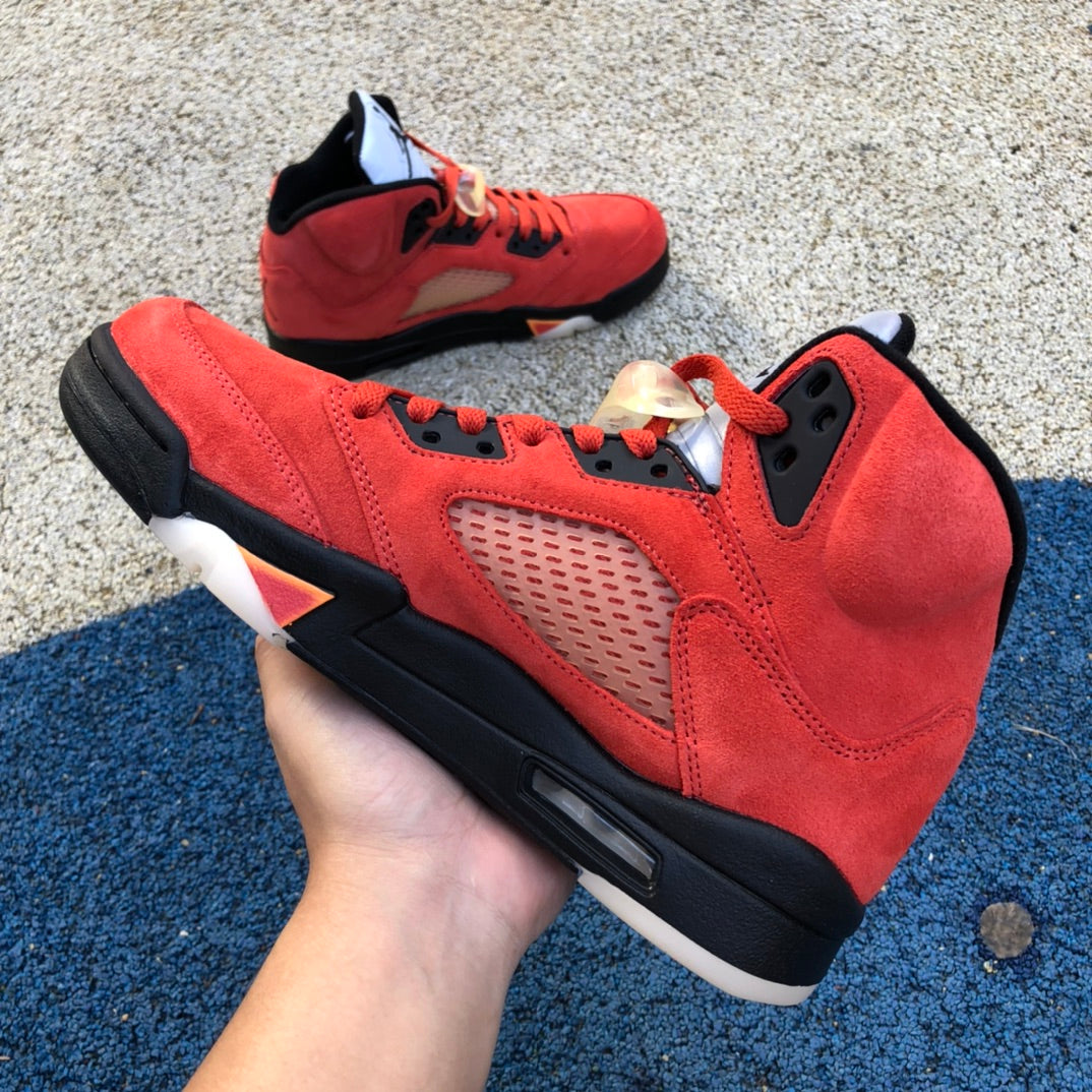 Air Jordan 5 WMNS “Dunk On Mars”