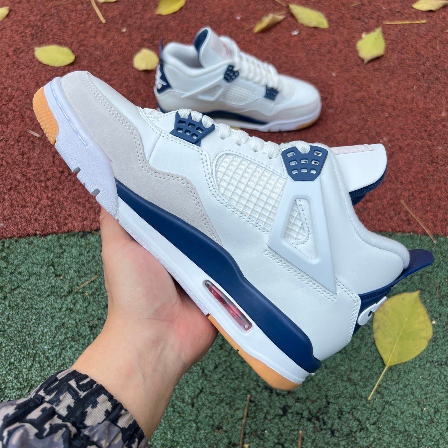 Jordan 4 x Navy