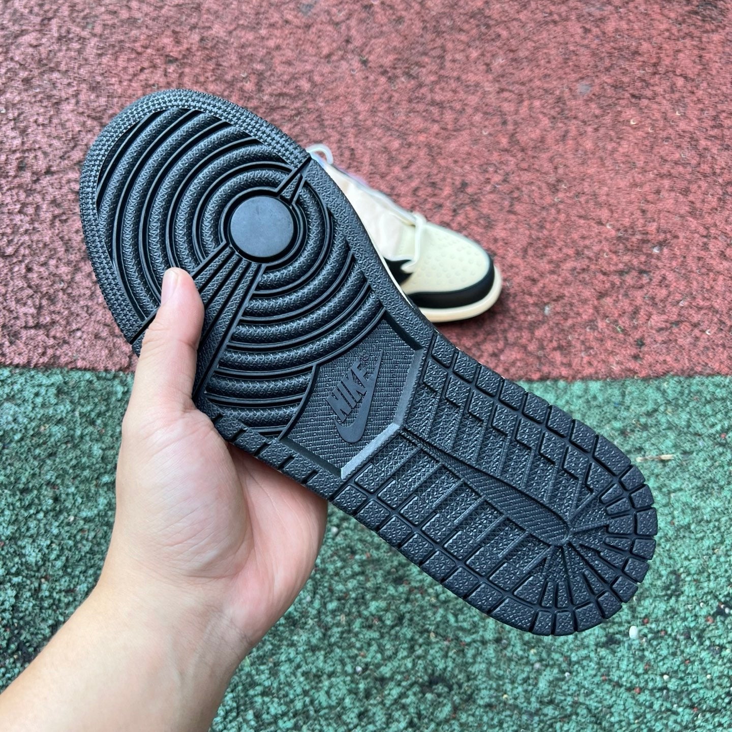 Air Jordan 1 low