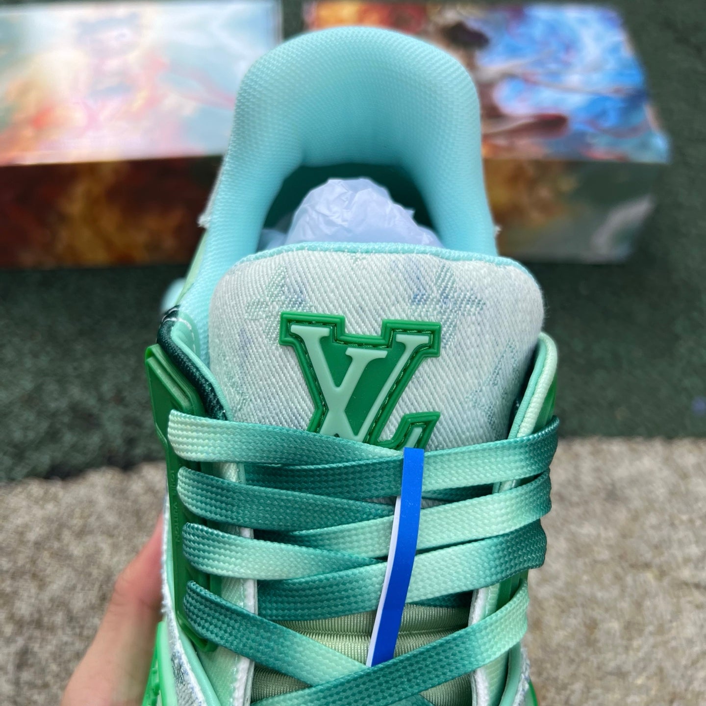 LV Trainer Nezha Conquers the Dragon King - Caja de Colección incluida