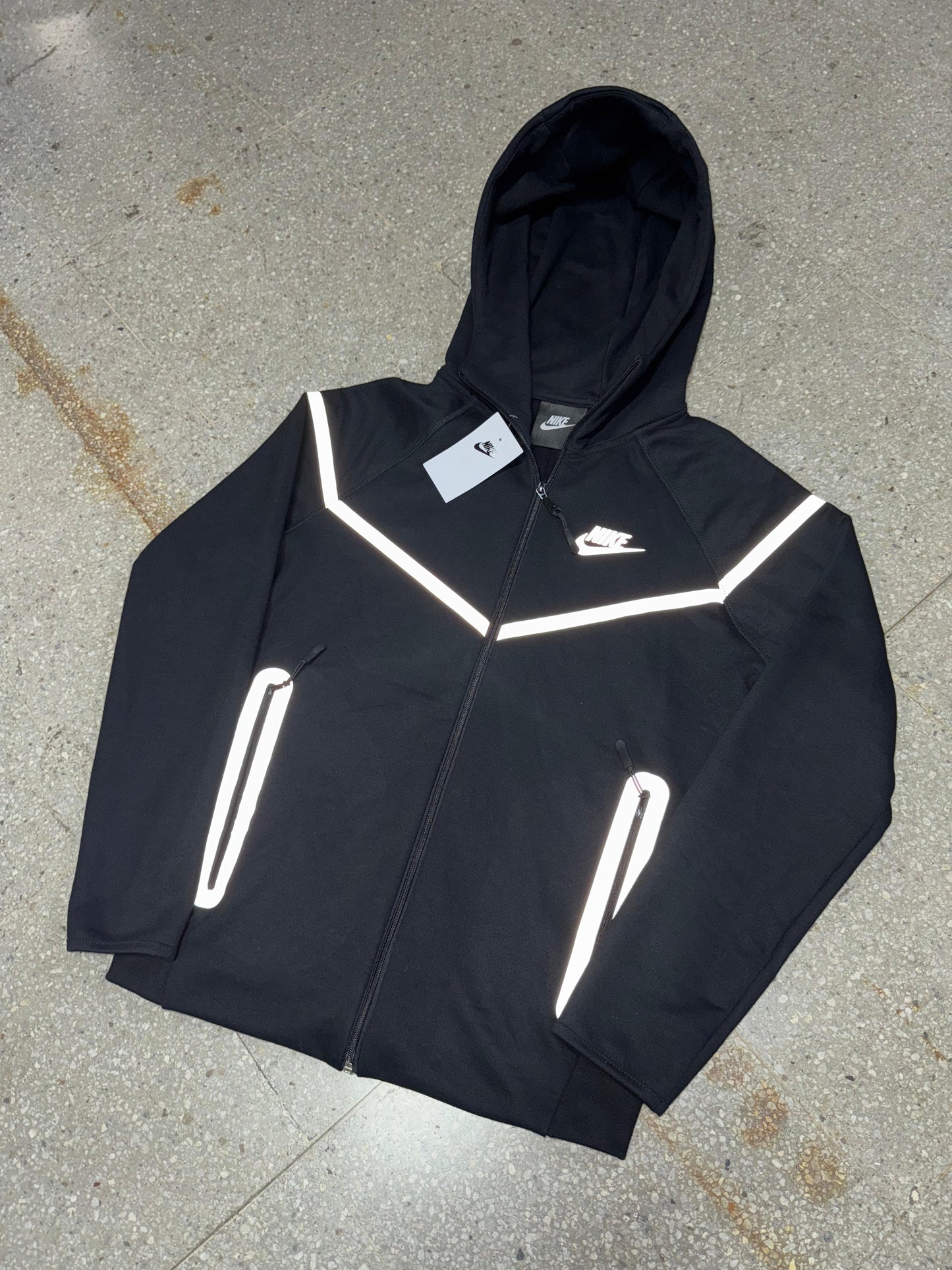 Nike tech Black poleron reflectante