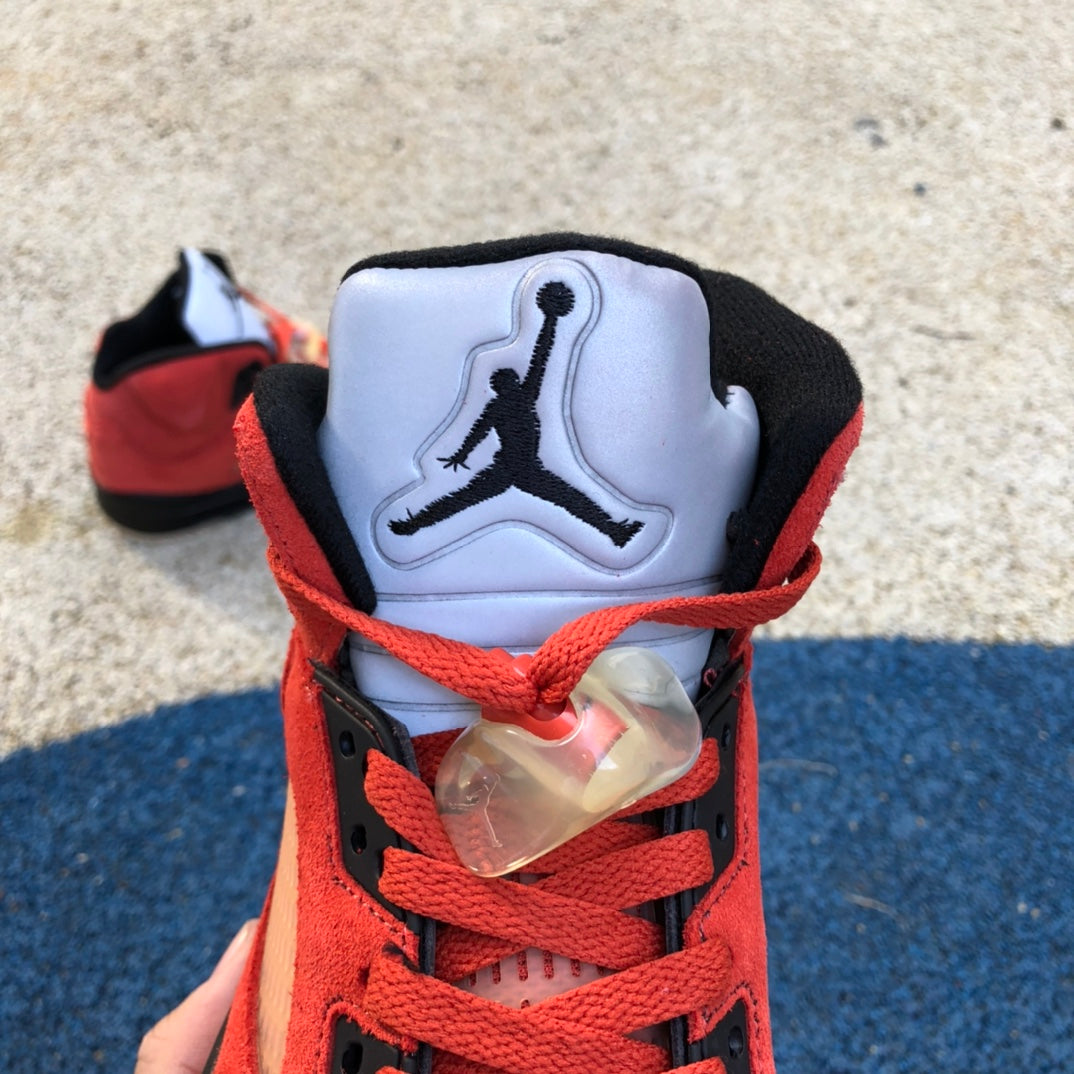 Air Jordan 5 WMNS “Dunk On Mars”
