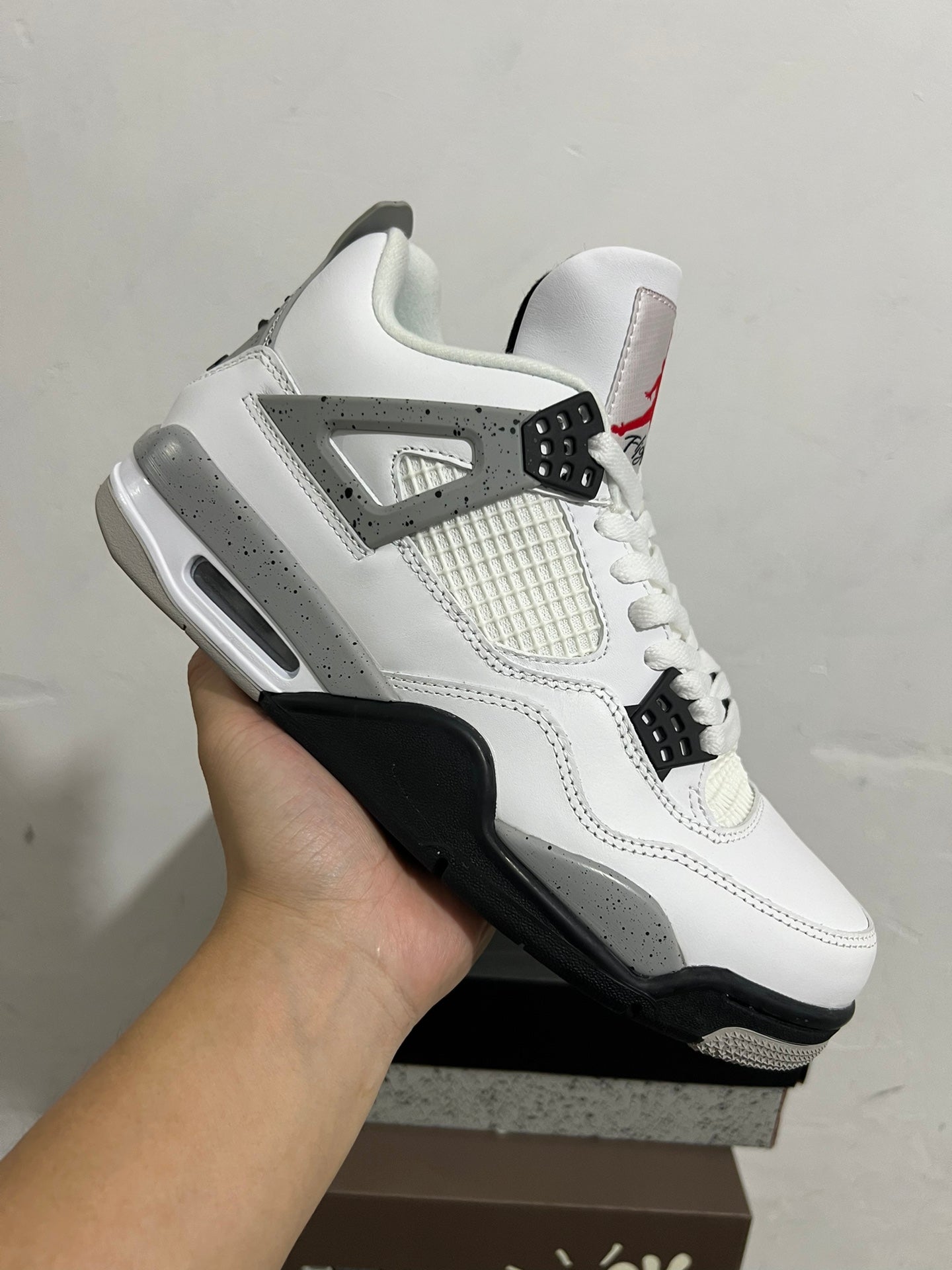 Air Jordan 4 white Cement