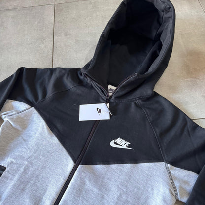Conjunto Nike Tech Fleece B
