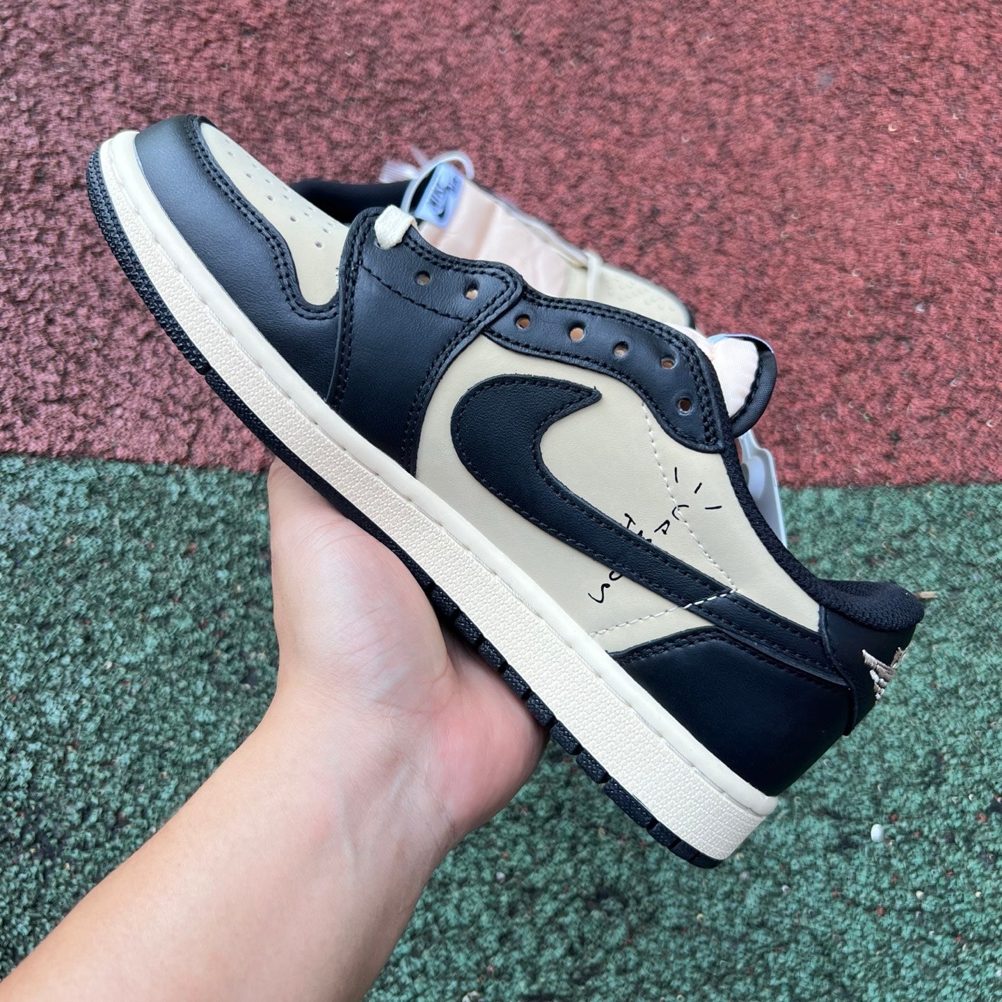 Air Jordan 1 low