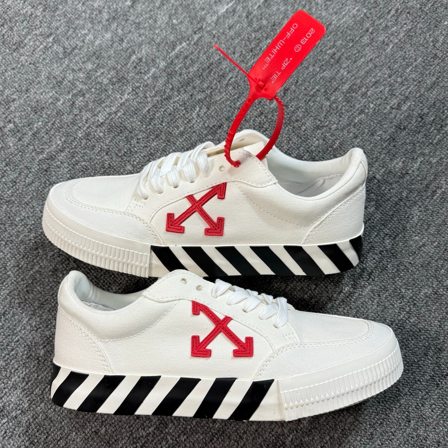 Vulcanized Black White Red