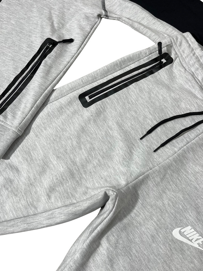 Nike tech white