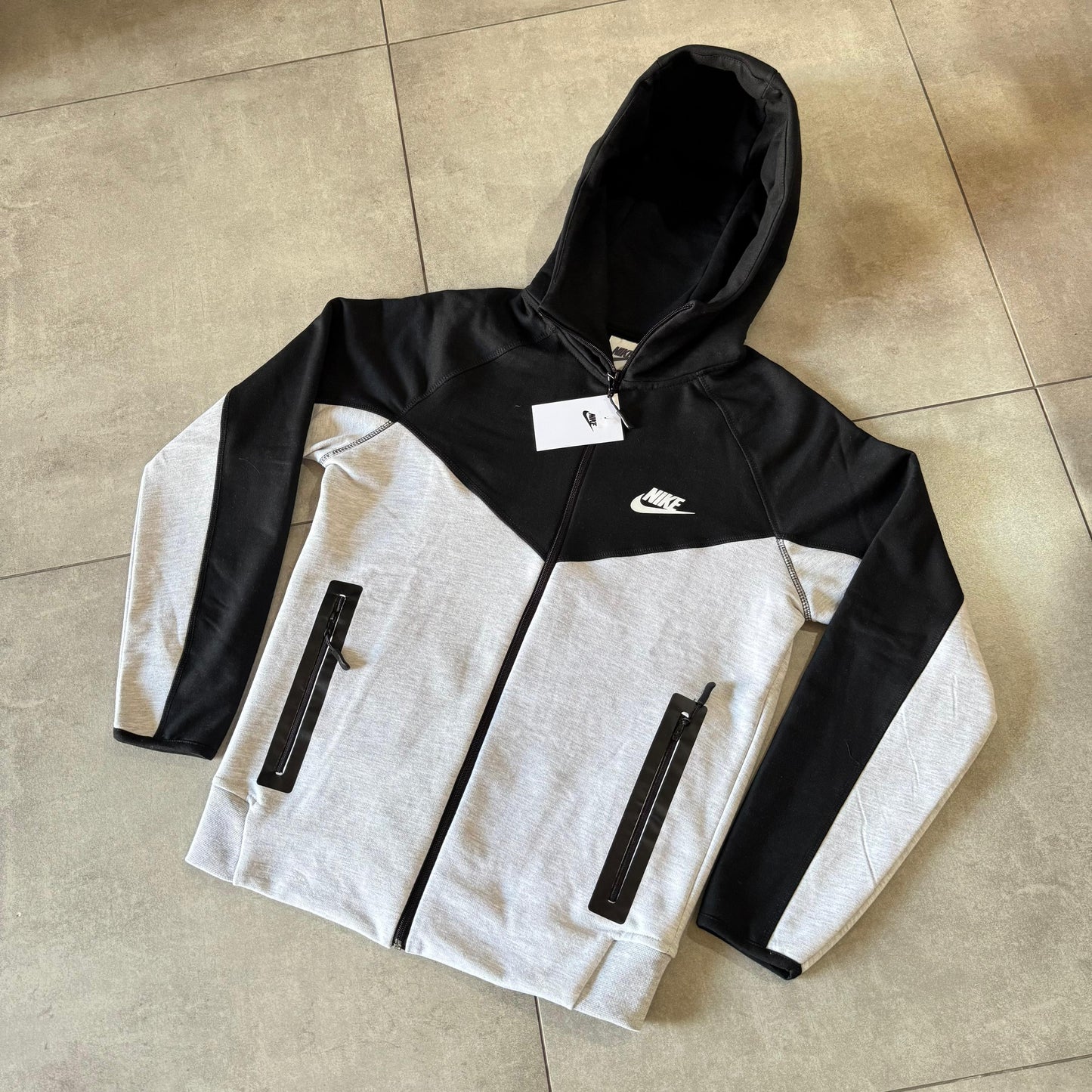 Conjunto Nike Tech Fleece B