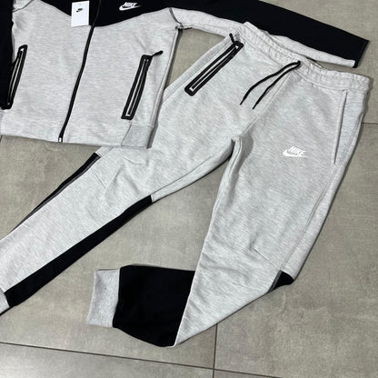 Conjunto Nike Tech Fleece B
