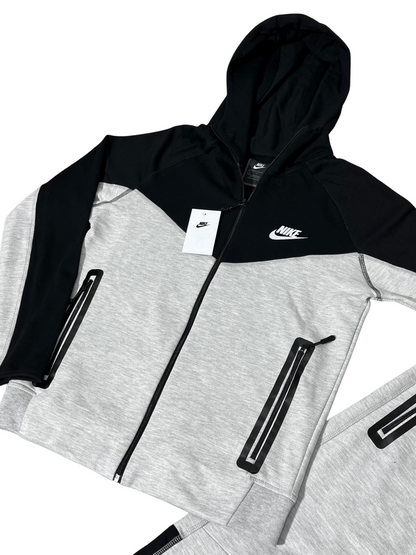 Nike tech White poleron
