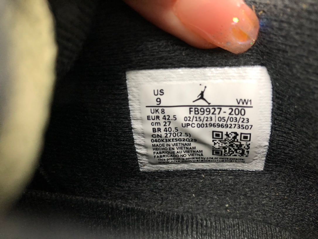 Jordan retro 4 Oliva