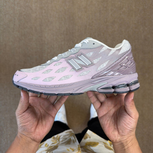 New Balance 1906R Pink