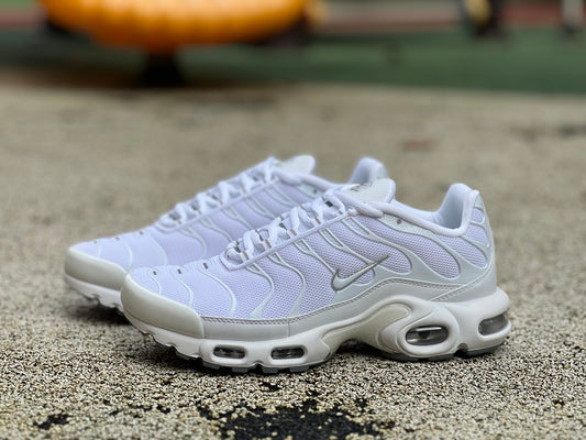Nike Air Max Plus white