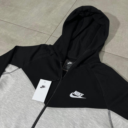 Conjunto Nike Tech Fleece B