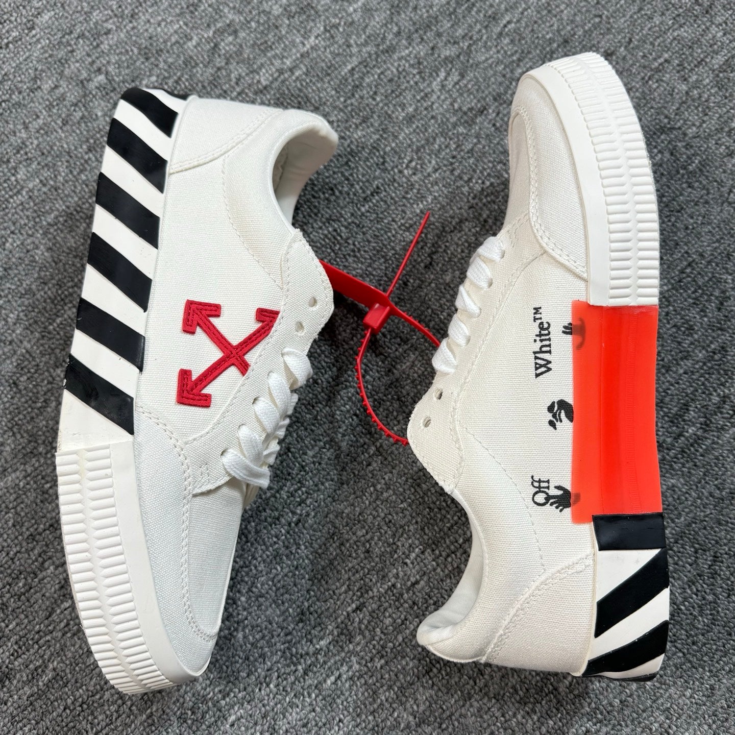 Vulcanized Black White Red