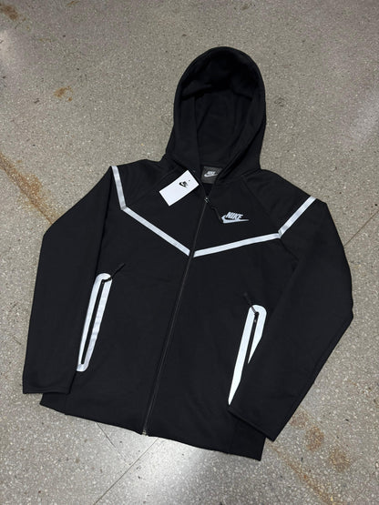 Nike tech Black poleron reflectante