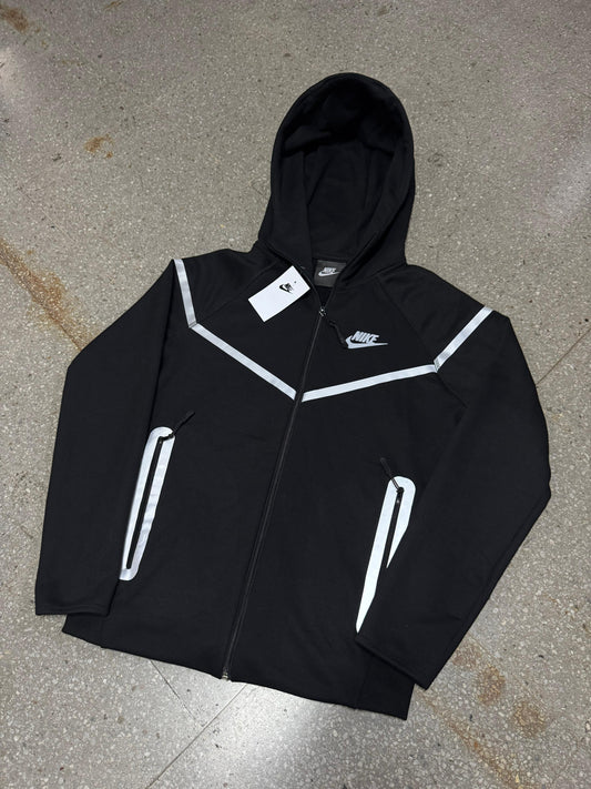 Nike tech Black poleron reflectante