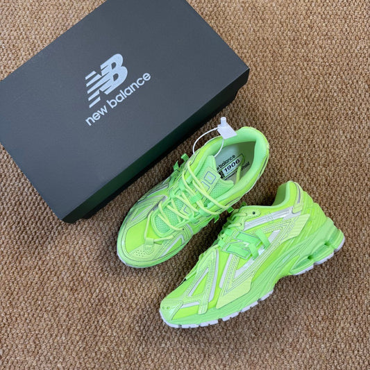 New Balance 1906R VR