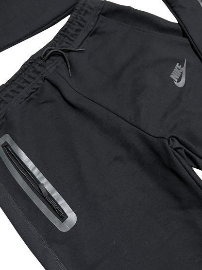 Nike tech Black