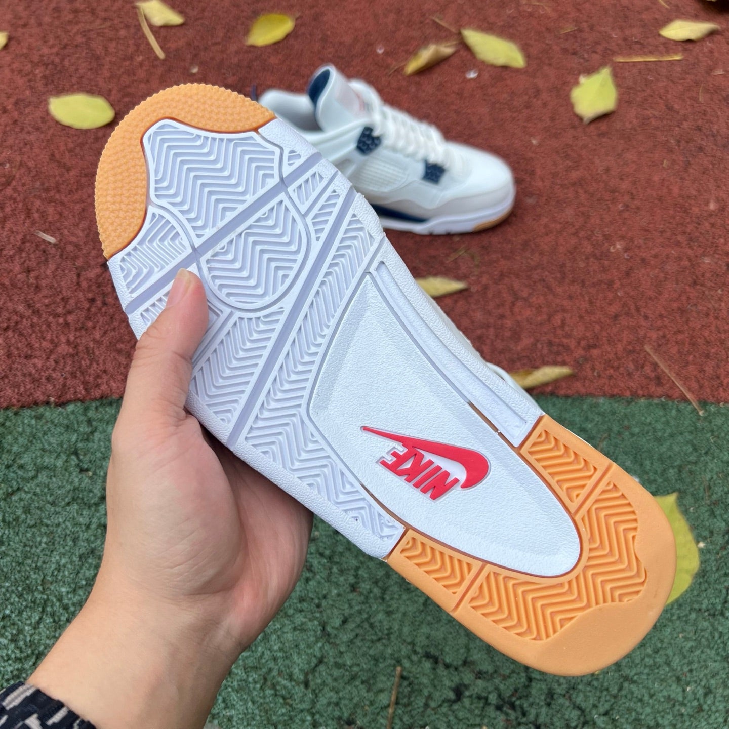 Jordan 4 x Navy
