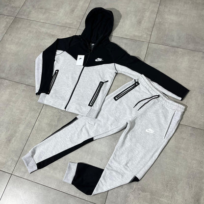 Conjunto Nike Tech Fleece B