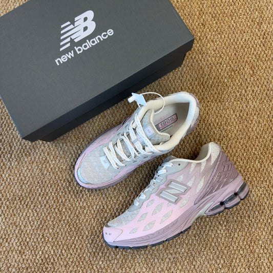 New Balance 1906R Pink