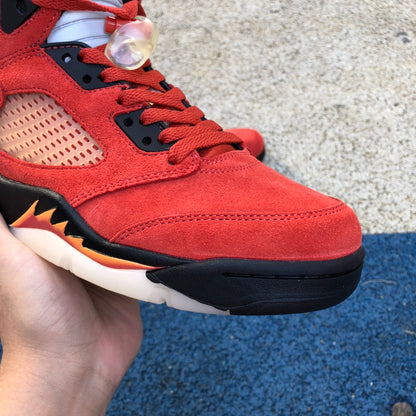 Air Jordan 5 WMNS “Dunk On Mars”