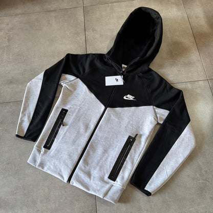 Conjunto Nike Tech Fleece B